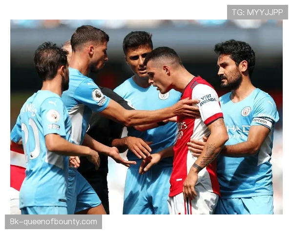 “专访节选:曼城后卫谈防守心得——‘首要任务是延缓对手的反击速度’” “专访节选:曼城后卫谈防守心得——‘首要任务是延缓对手的反击速度’”