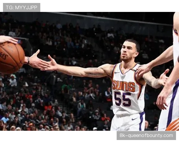 前NBA球员迈克-詹姆斯抵达沈阳,与辽宁队会合 前NBA球员迈克-詹姆斯抵达沈阳,与辽宁队会合