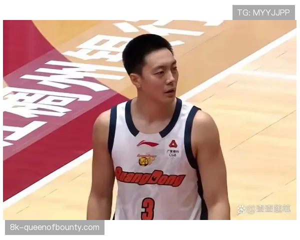 【2026年4月CBA联赛·人物·专访专访胡明轩：谈杜锋指导的严格要求与自身在季后赛中的角色转变