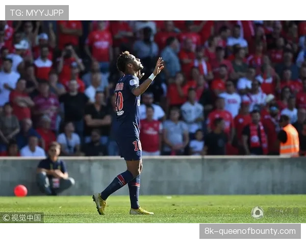 “埃弗顿新球场布拉姆利-摩尔码头球场通过最终安全验收”